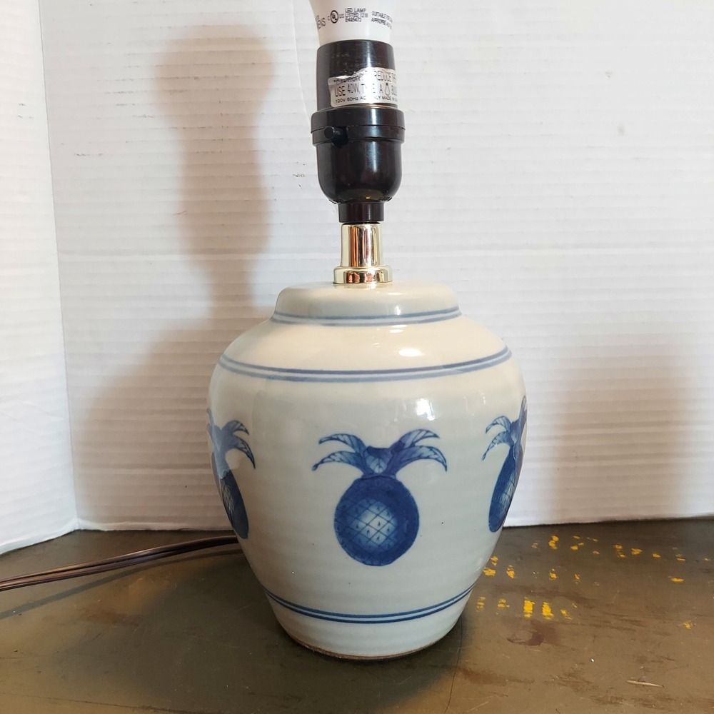 Blue White Ceramic Pineapple Ginger Jar Table Lamp Coastal Chinoiserie 9.5"